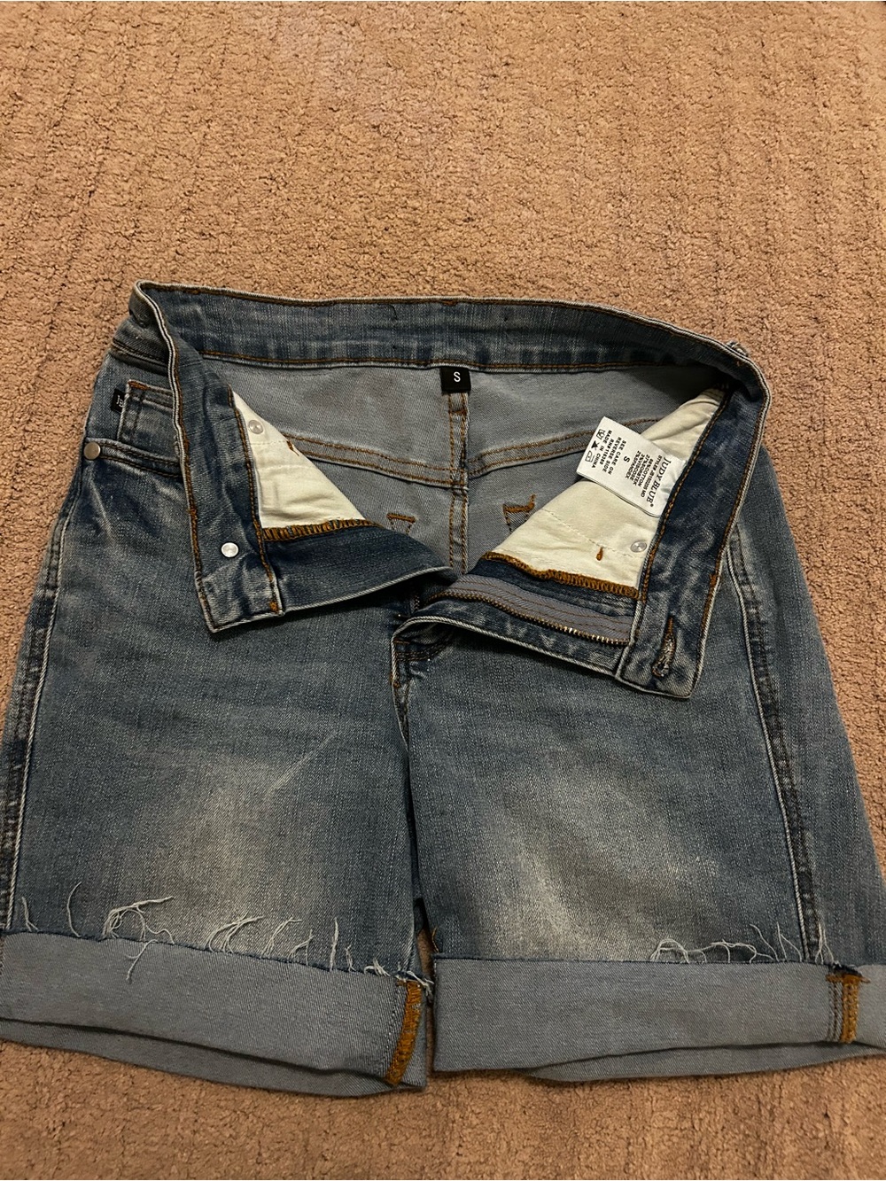 Judy Blue Faded Blue Rolled Hem Denim Shorts